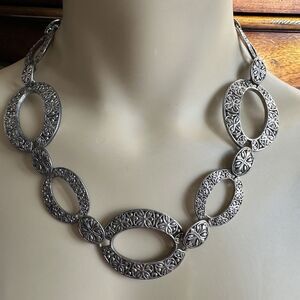 VTG Premier Designs Oval Links Necklace 22" Silver‎ Tone Metal Spanish Ornate